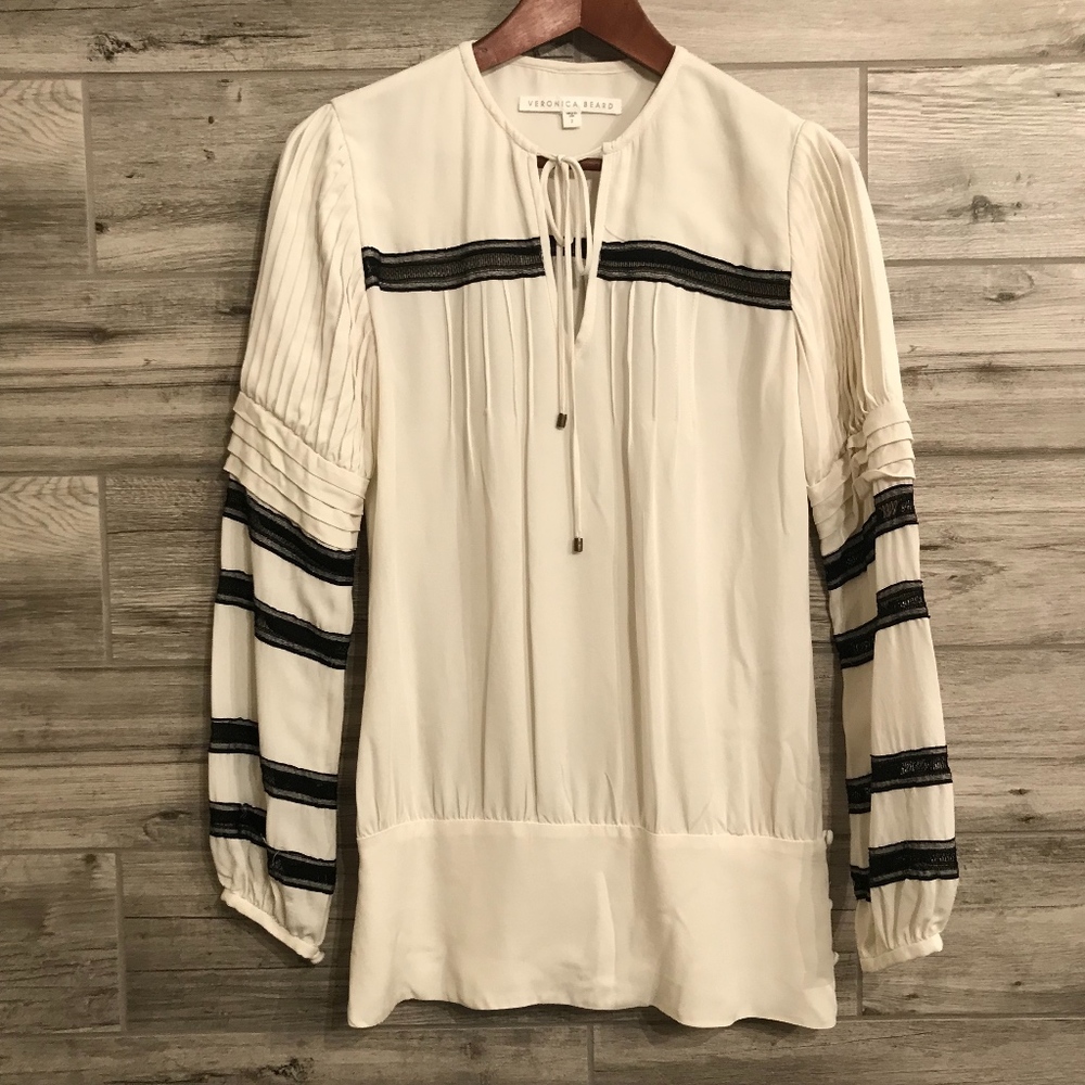 Veronica Beard Sz 2 Ivory & Black Pleated Blouse